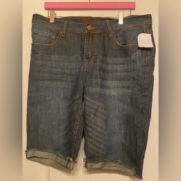 NEW Red Camel Denim Shorts - Picture 8 of 8